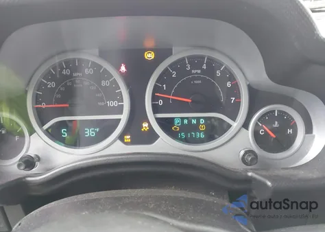 2008 Jeep Wrangler Sahara z USA, uszkodzony, nr VIN 1J4FA54188L610465